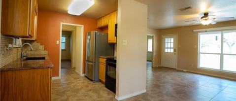 Building Photo - 107 Kendalia Cir
