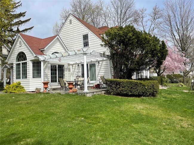 Building Photo - 144 Piermont Ave