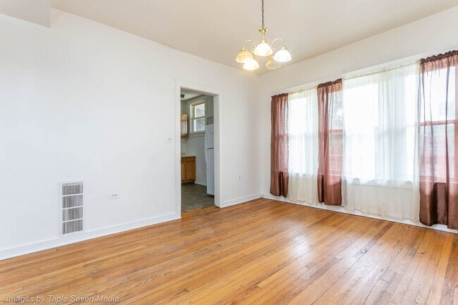 Building Photo - 4015 W Lexington St