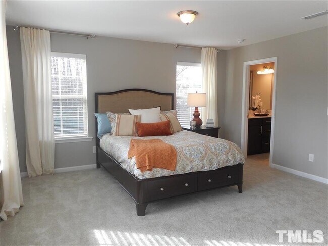 Foto del edificio - 210 Leighann Ridge Ln