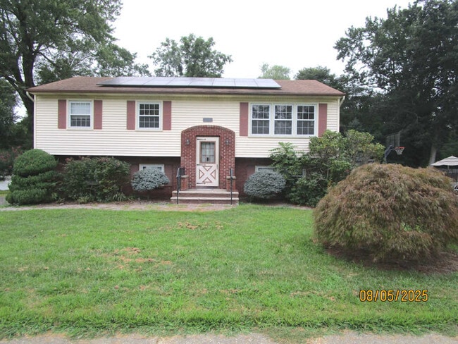 Building Photo - 36 Andover Rd