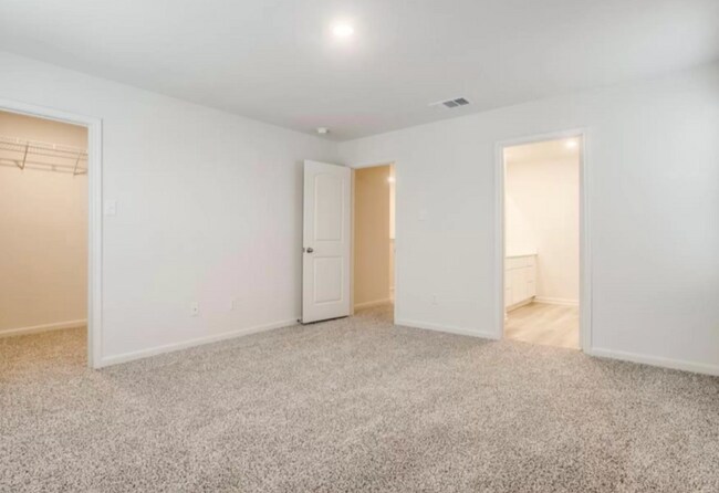 Foto del edificio - 203 Marsh Ln