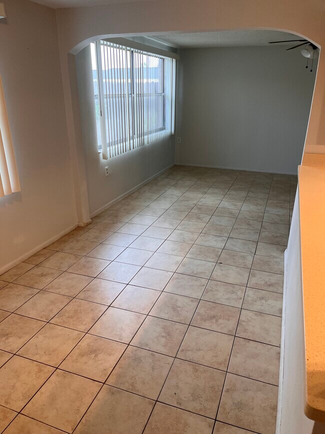 Building Photo - 7204 Brentwood Dr