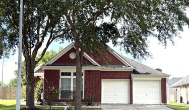 Building Photo - 1707 Magnolia Lake Ln