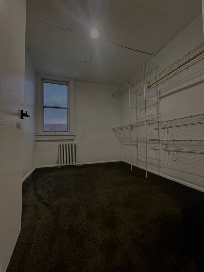 Building Photo - 1728 Ash St