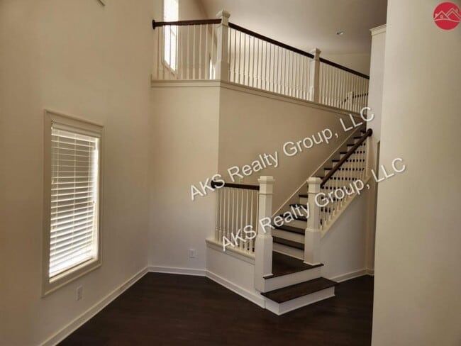 Building Photo - 4613 Riverview Dr