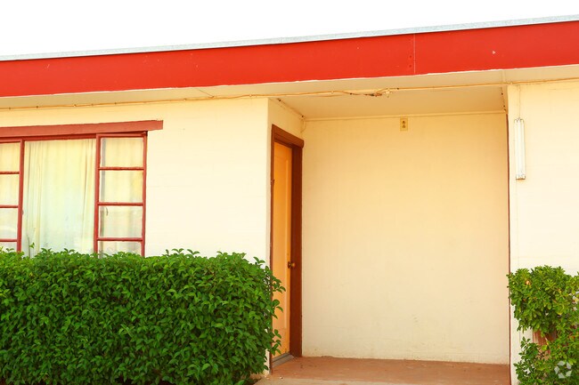 Building Photo - The Lariat