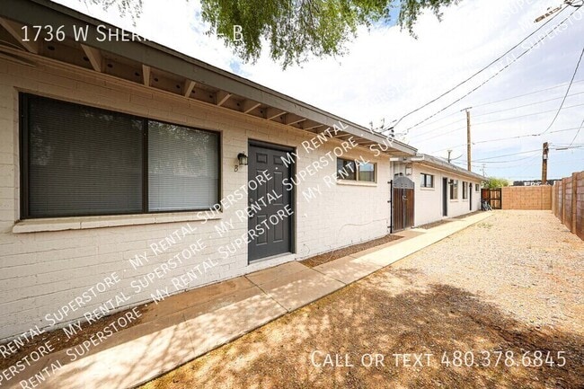 Photo - 1736 W Sherman St-B House