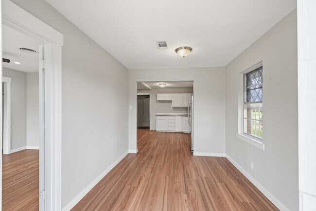 Foto del edificio - 1434 Marleen St