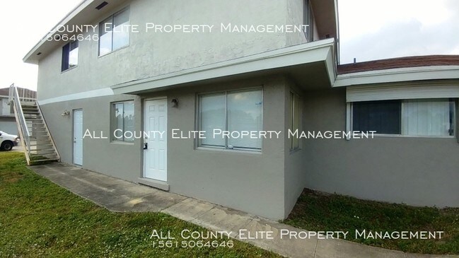 Building Photo - Just remodeled 2/1 condo
