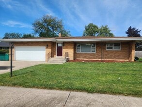 Building Photo - 518 W 53rd Pl