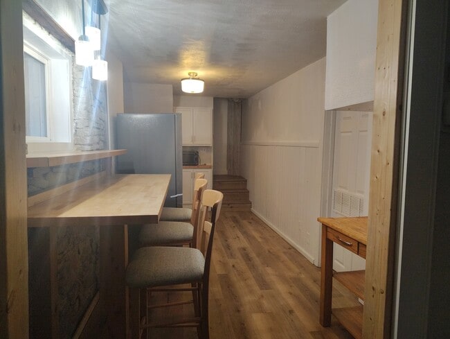 Foto del edificio - 6 S German St