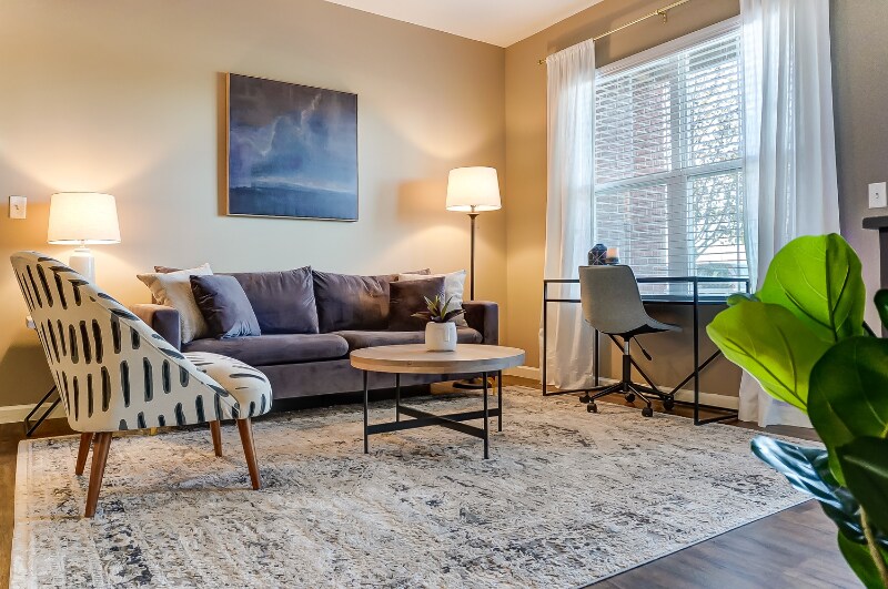Foto principal - 4784 Holmes St