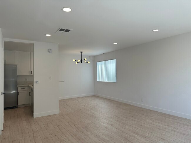 Foto del edificio - 1212 N Gower St