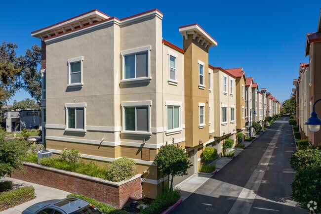 Building Photo - Building 1