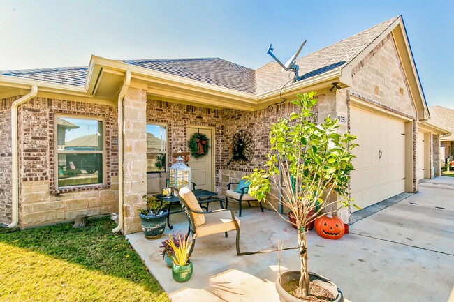 Building Photo - 311 Amethyst Ct