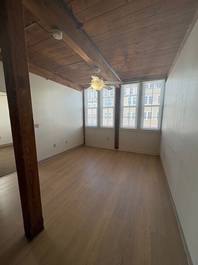 Interior Photo - Bostonian Shoe Lofts