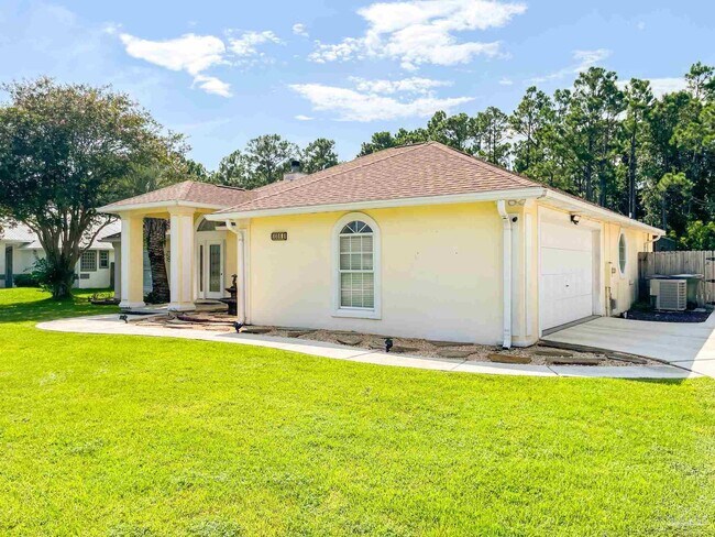 Building Photo - 1086 Chandelle Lake Dr