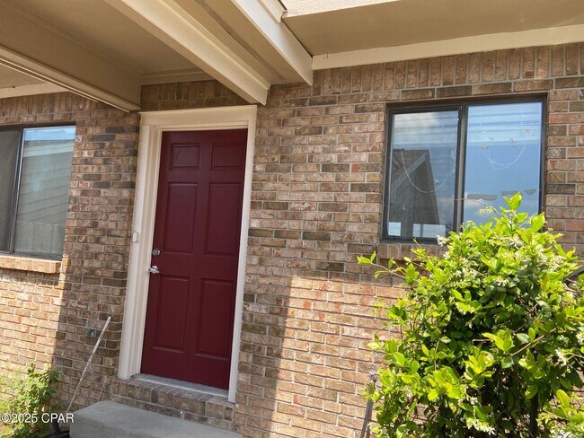 Foto del edificio - 115 Marin Dr