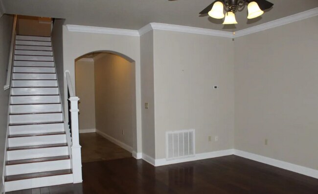 Building Photo - 3104 Sabine Cove