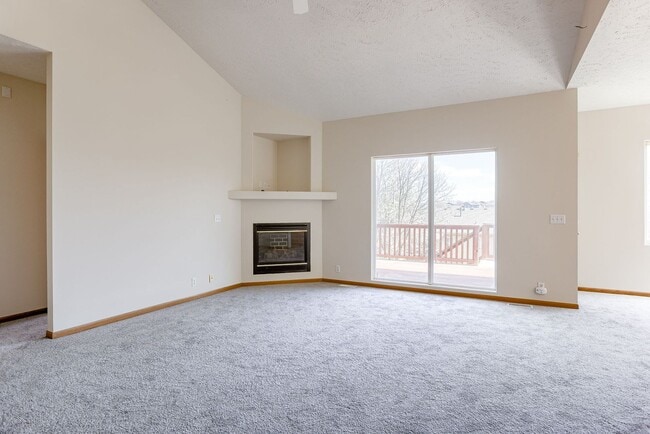 Foto del edificio - Spacious 3 Bedroom Gem In Southwest Omaha!!
