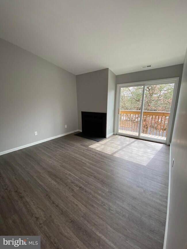 Building Photo - 142 Ashton Ct