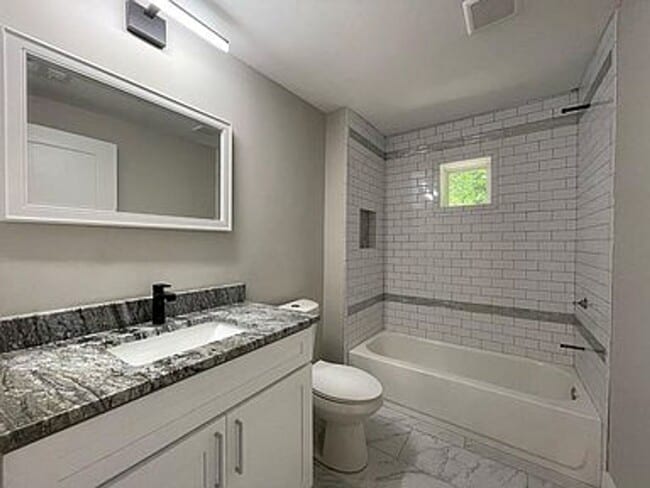 Foto del edificio - Beautiful Mozley Park Neighborhood Home