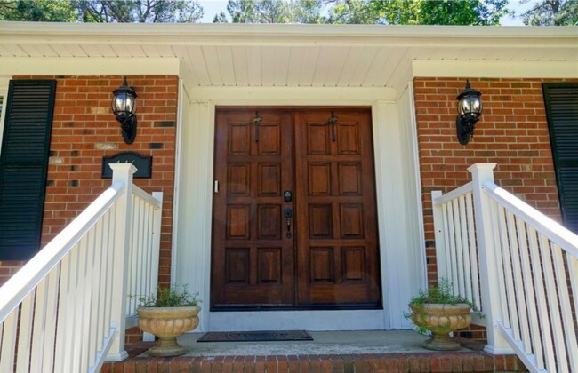 Foto del edificio - 146 Lofton Dr