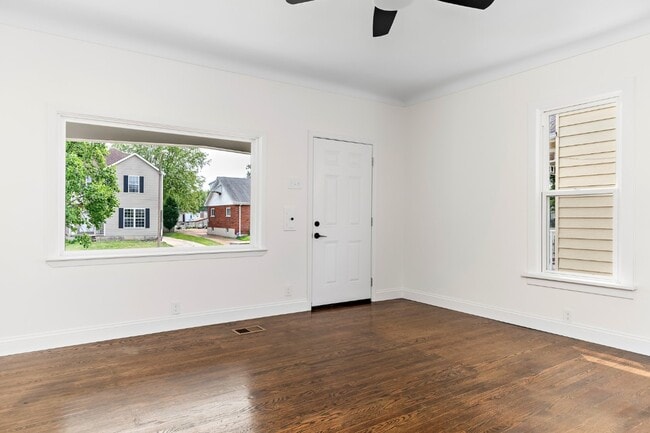 Building Photo - 5341 Magnolia Ave