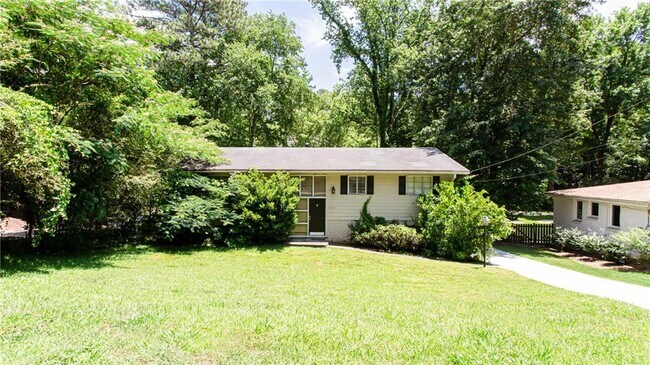 Foto del edificio - 4293 Rickenbacker Way NE