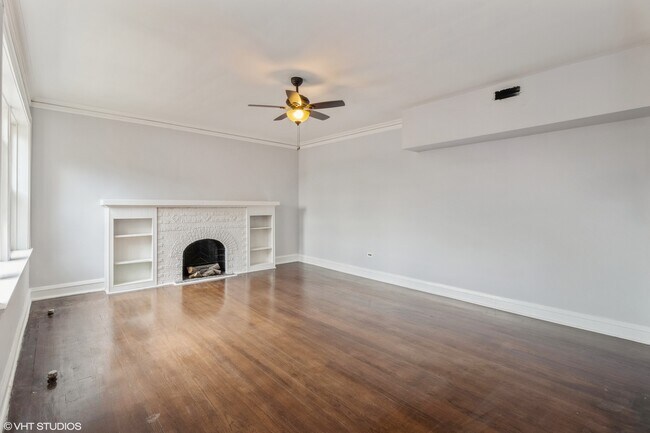 Building Photo - 4336 W Walton St