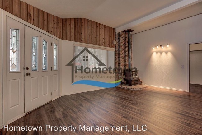 Building Photo - 1010 N Haven Ct