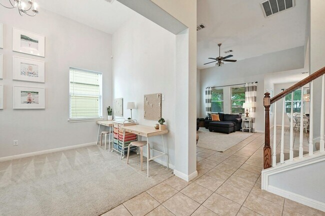 Foto del edificio - 130 Farm House Rd