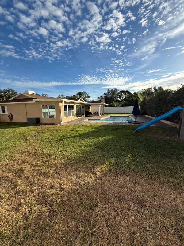 Foto del edificio - 9429 Laura Anne Dr