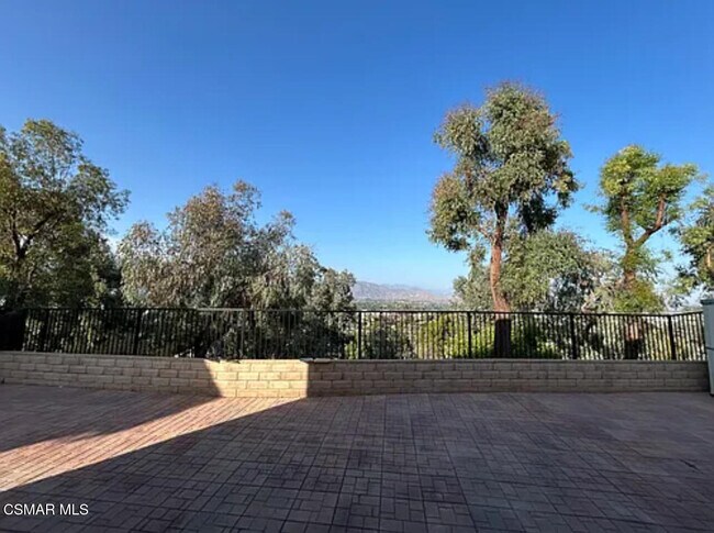 Foto del edificio - 12178 Edgecliff Ave