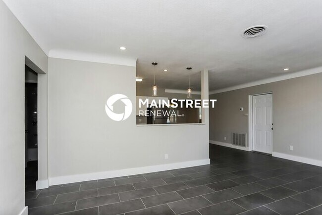 Building Photo - 8464 Hollyhock Ave
