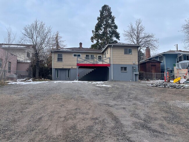 Foto del edificio - Mixed Use Duplex