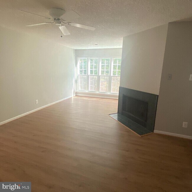 Foto del edificio - 3805 Green Ridge Ct