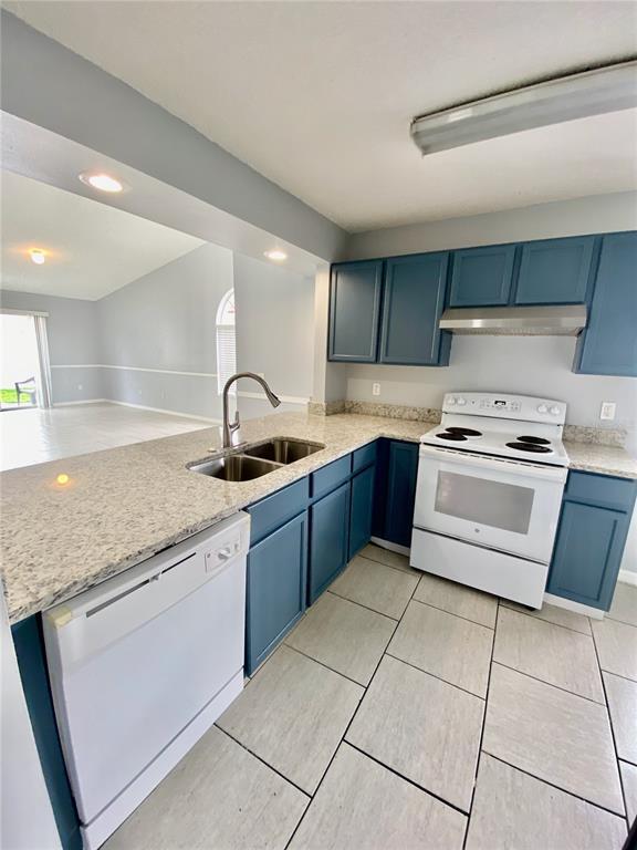 Building Photo - 2298 Santa Lucia St