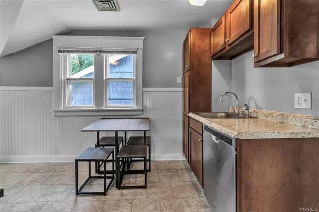 Building Photo - 29 Ritt Ave