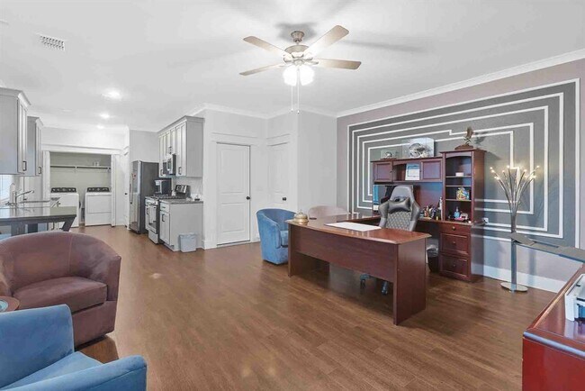 Building Photo - 364 Kenai Dr