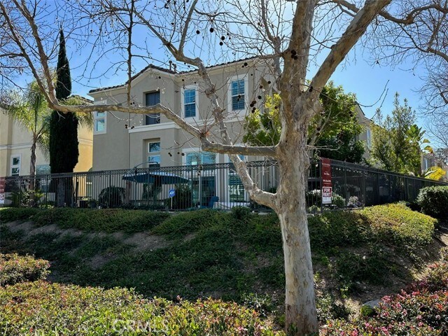 Building Photo - 227 Montana Del Lago Dr