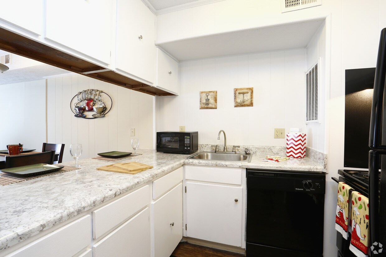 Branson Creek Commons - 301 Barcelona Dr Fayetteville, NC - Apartments for  Rent in Fayetteville | Apartments.com