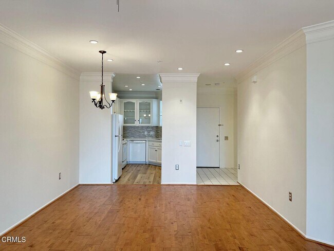 Building Photo - 2913 Antonio Dr