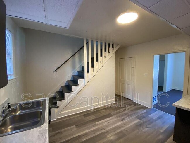 Foto del edificio - 402 E King St