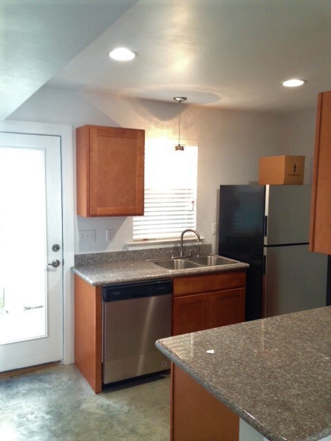 Cocina - 120 S Cypress St