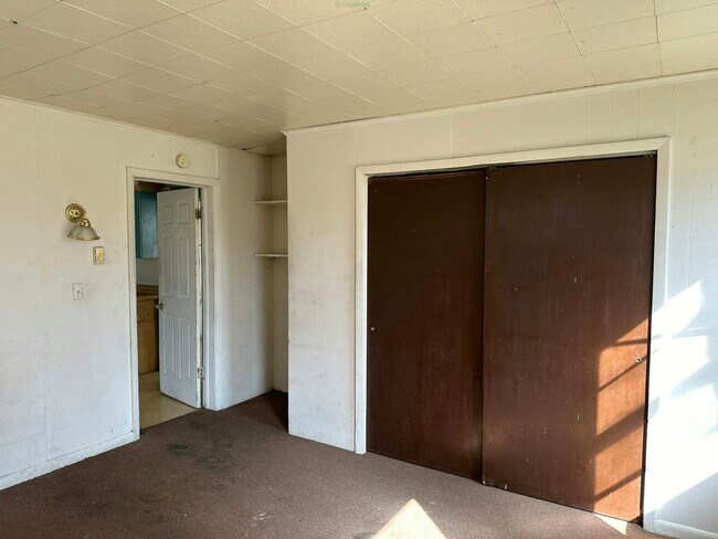 Foto del edificio - 1540 W Kettelle St