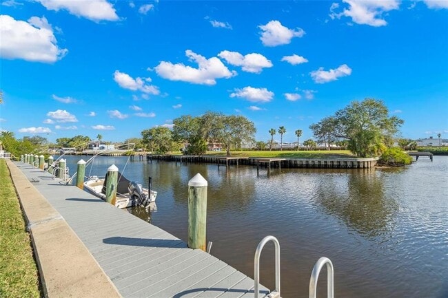 Building Photo - 384 Moorings Cove Dr