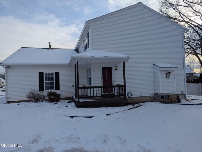 Building Photo - 13 Erie Ct