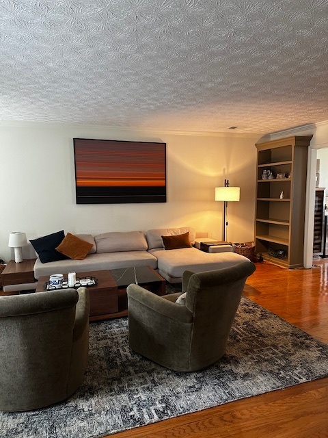 Building Photo - 605 Dunwoody Chace